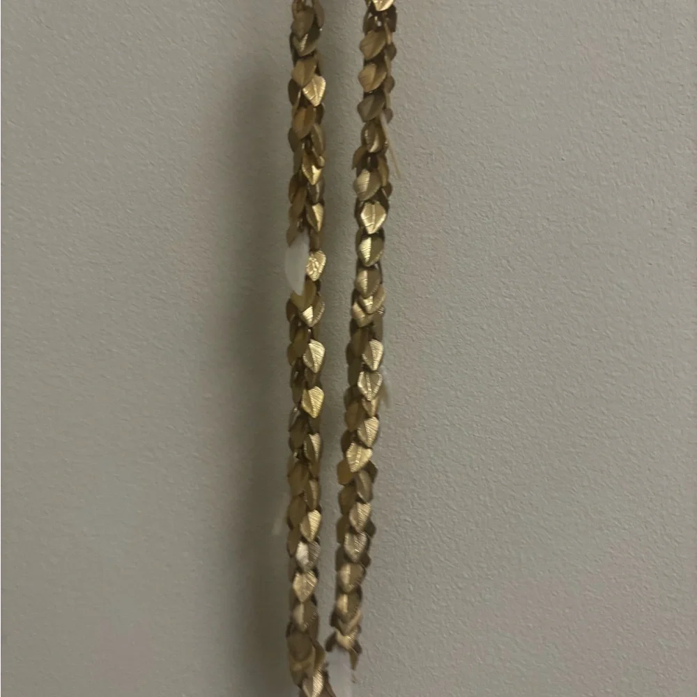 Stylish Gold Leaf Necklace